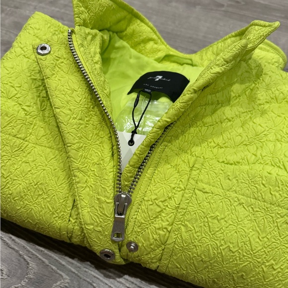 NWT SEVEN FOR ALL MANKIND LIME GREEN QUILTED DOUBLE POCKET CROP JACKET XS - Picture 8 of 9